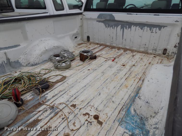 image for item FG9440 2006 Ford F150 XL SuperCab pickup truck