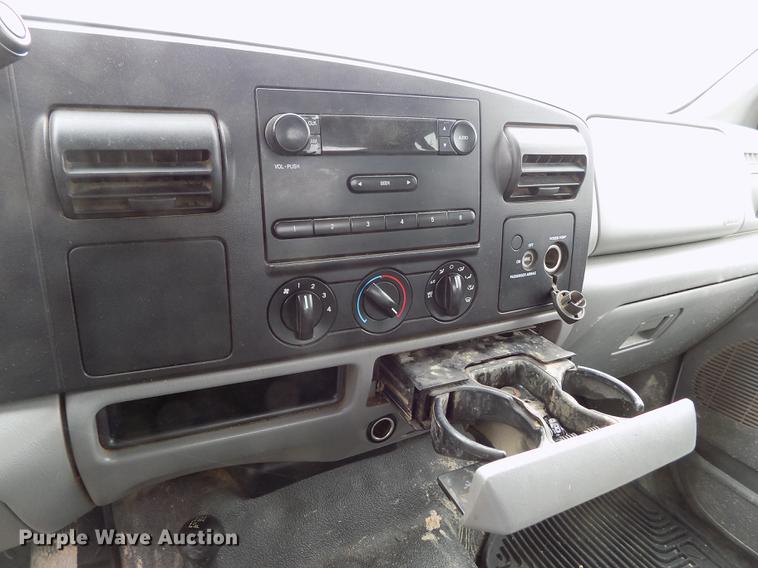 image for item FG9441 2006 Ford F250 Super Duty XL SuperCab pickup truck