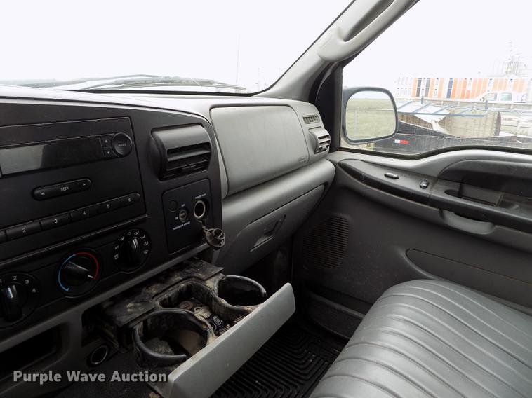 image for item FG9441 2006 Ford F250 Super Duty XL SuperCab pickup truck