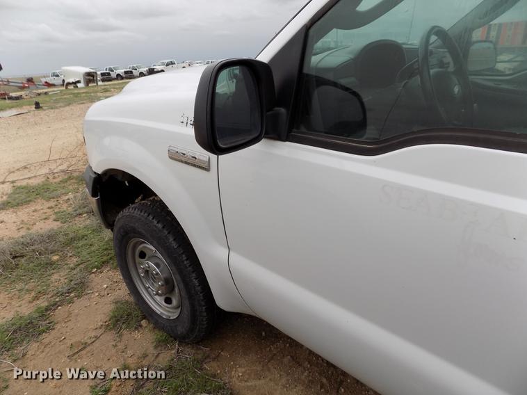 image for item FG9441 2006 Ford F250 Super Duty XL SuperCab pickup truck