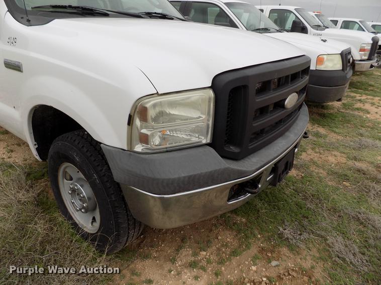 image for item FG9441 2006 Ford F250 Super Duty XL SuperCab pickup truck