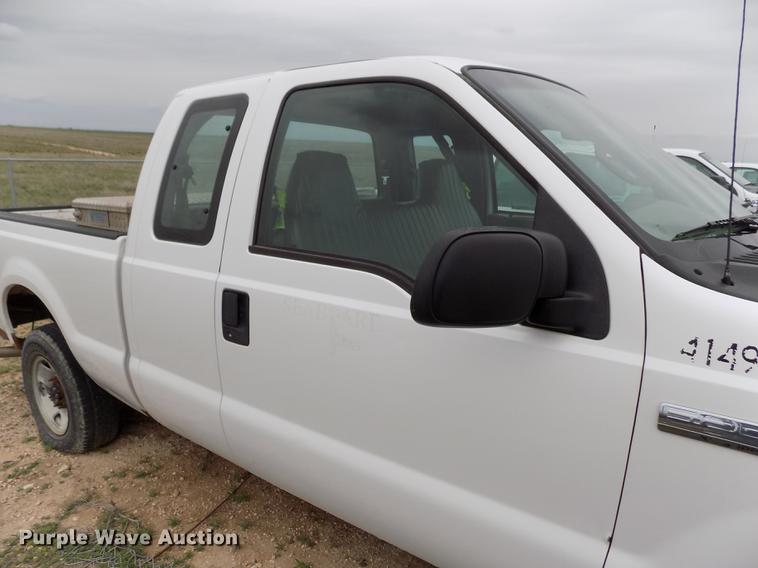 image for item FG9441 2006 Ford F250 Super Duty XL SuperCab pickup truck