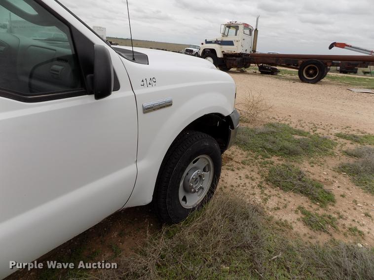 image for item FG9441 2006 Ford F250 Super Duty XL SuperCab pickup truck