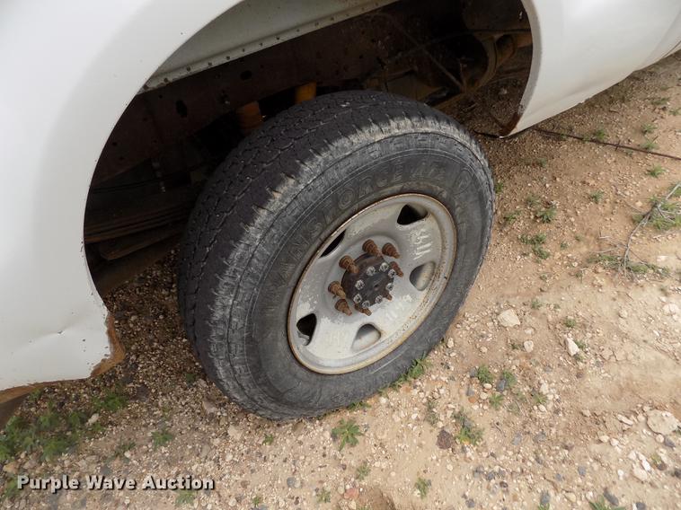 image for item FG9441 2006 Ford F250 Super Duty XL SuperCab pickup truck