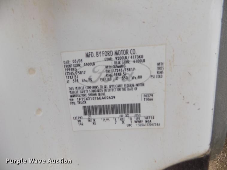 image for item FG9441 2006 Ford F250 Super Duty XL SuperCab pickup truck