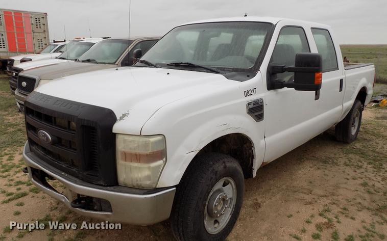 image for item FG9445 2008 Ford F250 Super Duty XL Crew Cab pickup truck