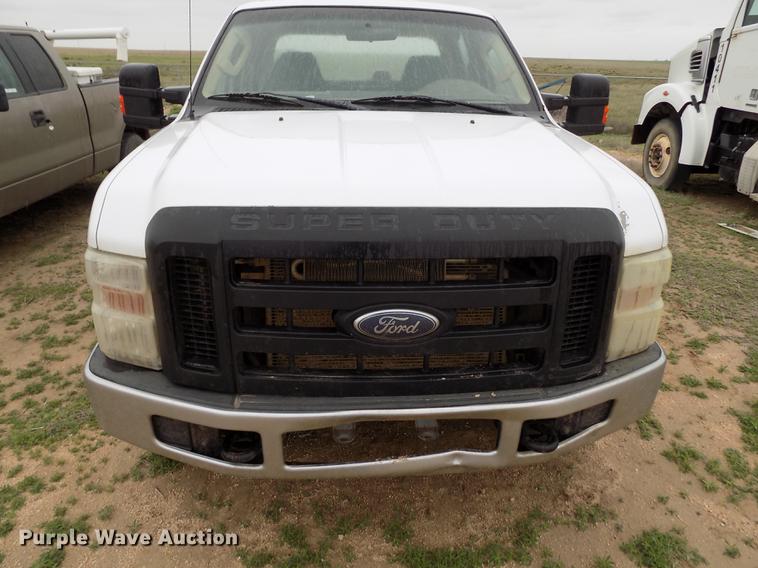 image for item FG9445 2008 Ford F250 Super Duty XL Crew Cab pickup truck