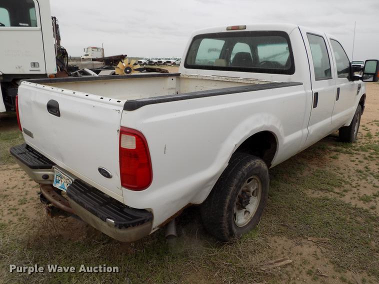 image for item FG9445 2008 Ford F250 Super Duty XL Crew Cab pickup truck