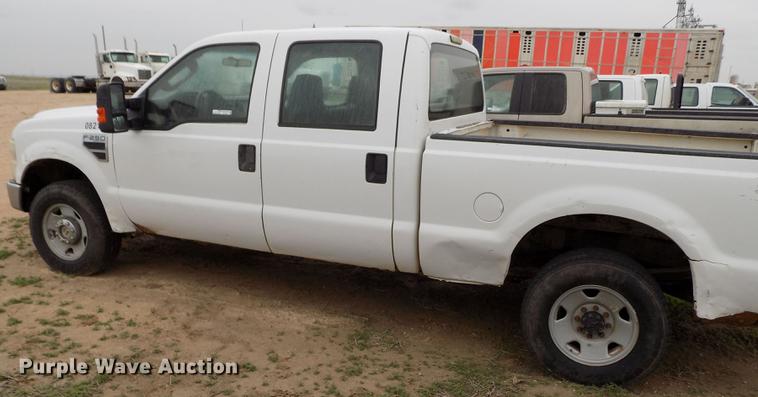 image for item FG9445 2008 Ford F250 Super Duty XL Crew Cab pickup truck