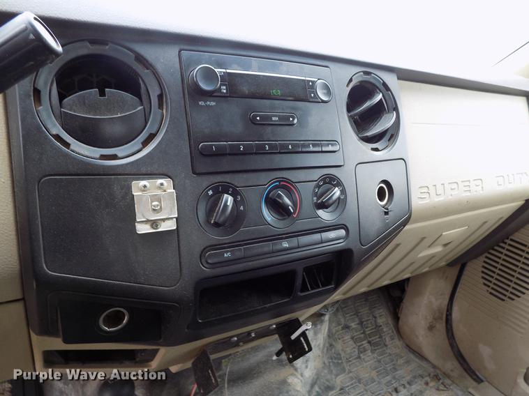 image for item FG9445 2008 Ford F250 Super Duty XL Crew Cab pickup truck