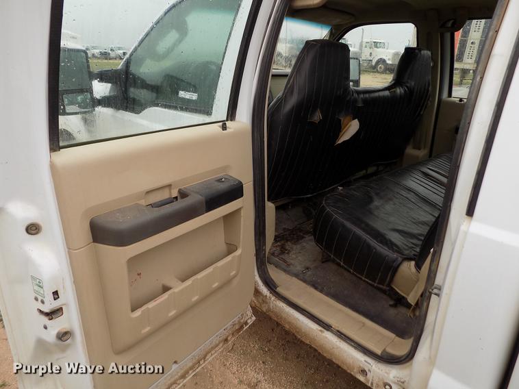 image for item FG9445 2008 Ford F250 Super Duty XL Crew Cab pickup truck