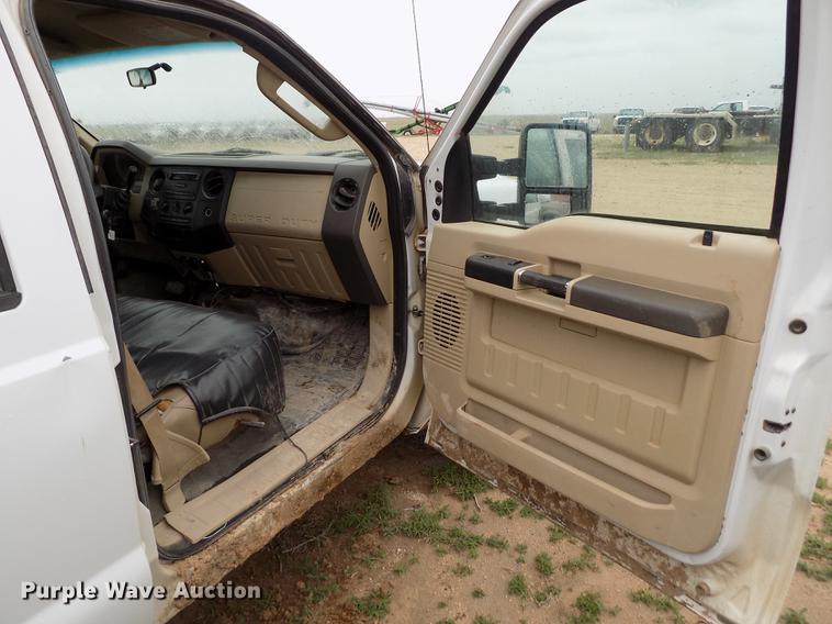 image for item FG9445 2008 Ford F250 Super Duty XL Crew Cab pickup truck