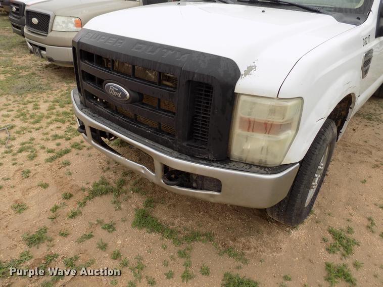 image for item FG9445 2008 Ford F250 Super Duty XL Crew Cab pickup truck