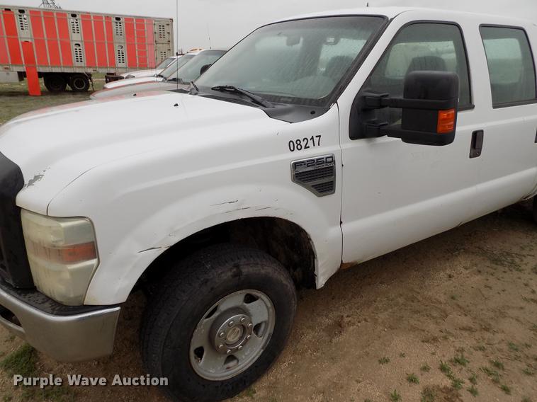 image for item FG9445 2008 Ford F250 Super Duty XL Crew Cab pickup truck
