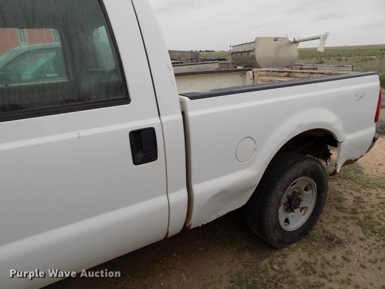 image for item FG9445 2008 Ford F250 Super Duty XL Crew Cab pickup truck