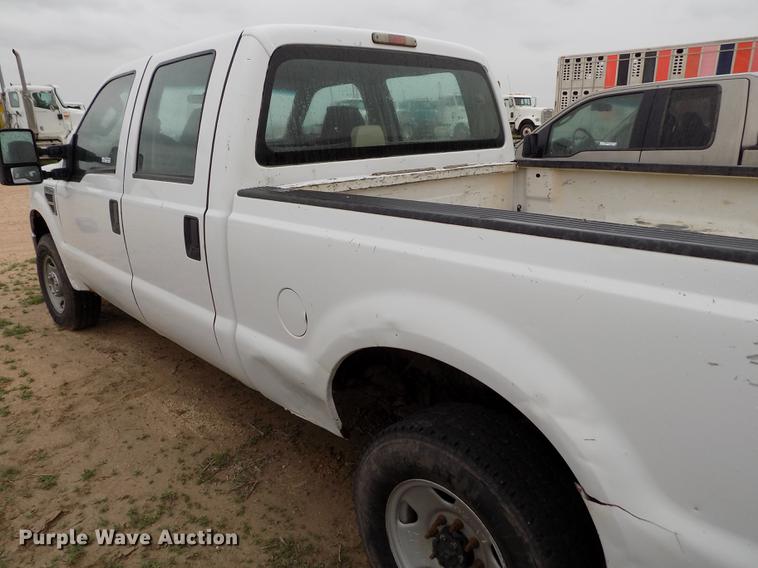 image for item FG9445 2008 Ford F250 Super Duty XL Crew Cab pickup truck