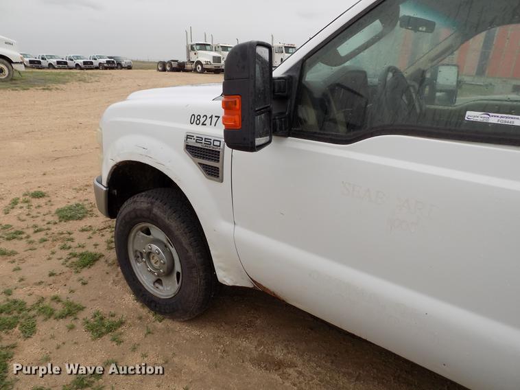 image for item FG9445 2008 Ford F250 Super Duty XL Crew Cab pickup truck