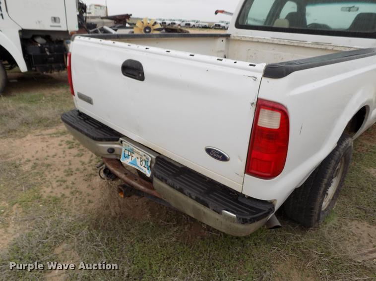 image for item FG9445 2008 Ford F250 Super Duty XL Crew Cab pickup truck