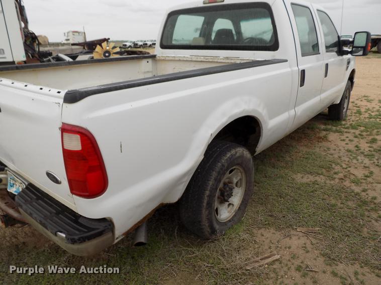 image for item FG9445 2008 Ford F250 Super Duty XL Crew Cab pickup truck