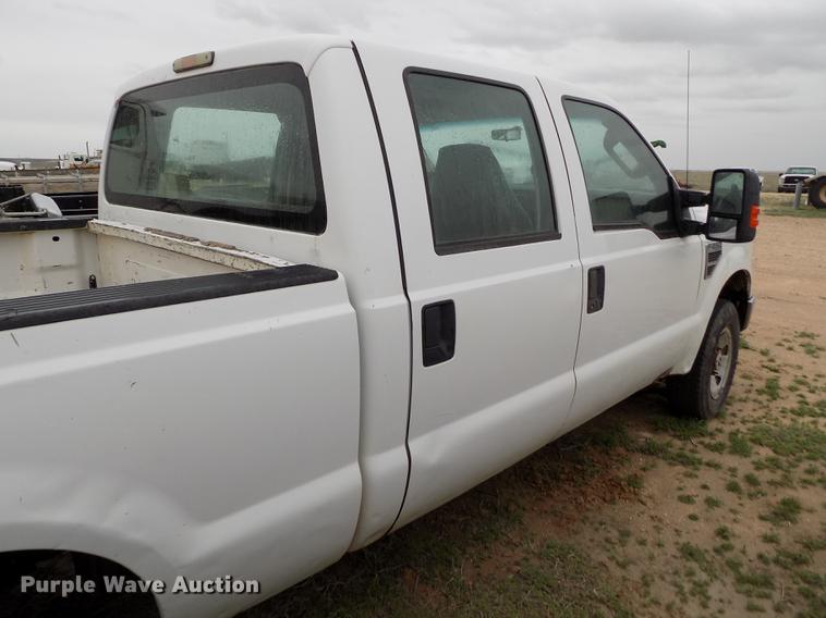 image for item FG9445 2008 Ford F250 Super Duty XL Crew Cab pickup truck