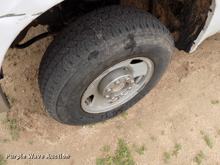 image for item FG9445 2008 Ford F250 Super Duty XL Crew Cab pickup truck