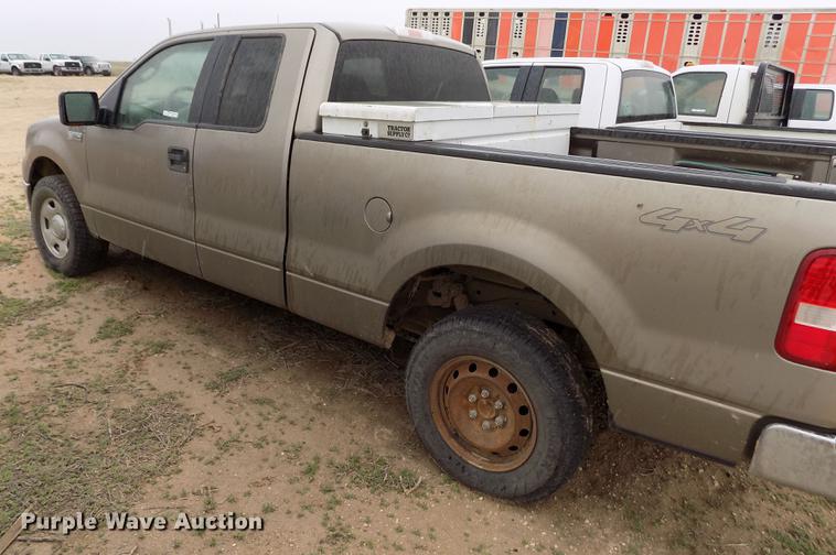 image for item FG9446 2006 Ford F150 XLT SuperCab pickup truck
