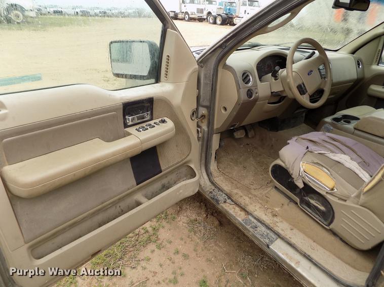 image for item FG9446 2006 Ford F150 XLT SuperCab pickup truck