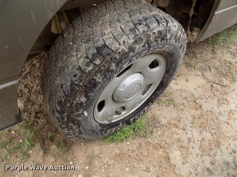 image for item FG9446 2006 Ford F150 XLT SuperCab pickup truck