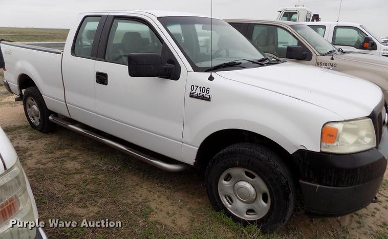 image for item FG9447 2008 Ford F150 XL SuperCab pickup truck