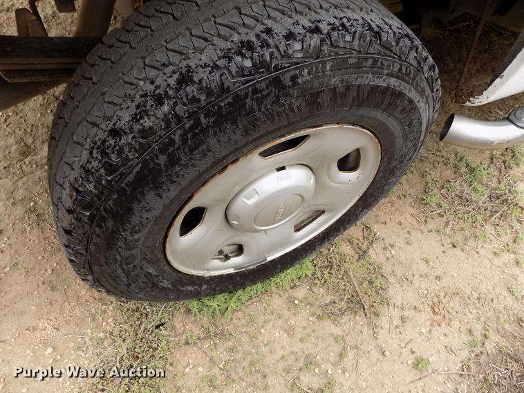 image for item FG9447 2008 Ford F150 XL SuperCab pickup truck