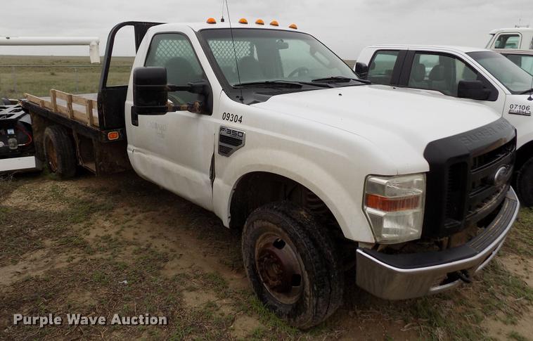 image for item FG9448 2009 Ford F350 Super Duty XL flatbed pickup truck