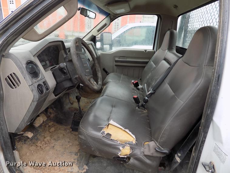 image for item FG9448 2009 Ford F350 Super Duty XL flatbed pickup truck