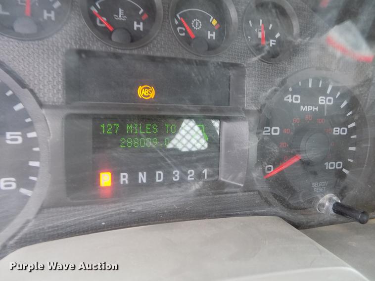 image for item FG9448 2009 Ford F350 Super Duty XL flatbed pickup truck