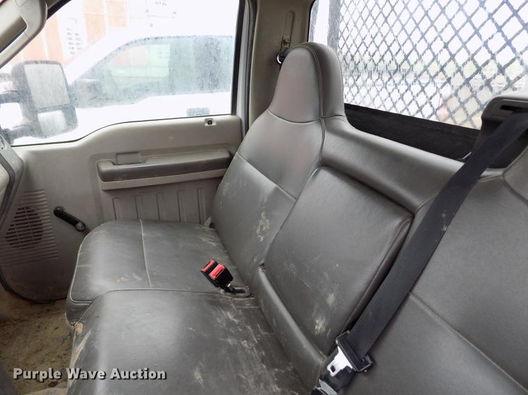 image for item FG9448 2009 Ford F350 Super Duty XL flatbed pickup truck