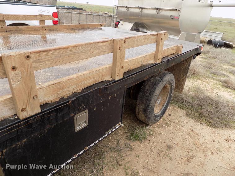 image for item FG9448 2009 Ford F350 Super Duty XL flatbed pickup truck