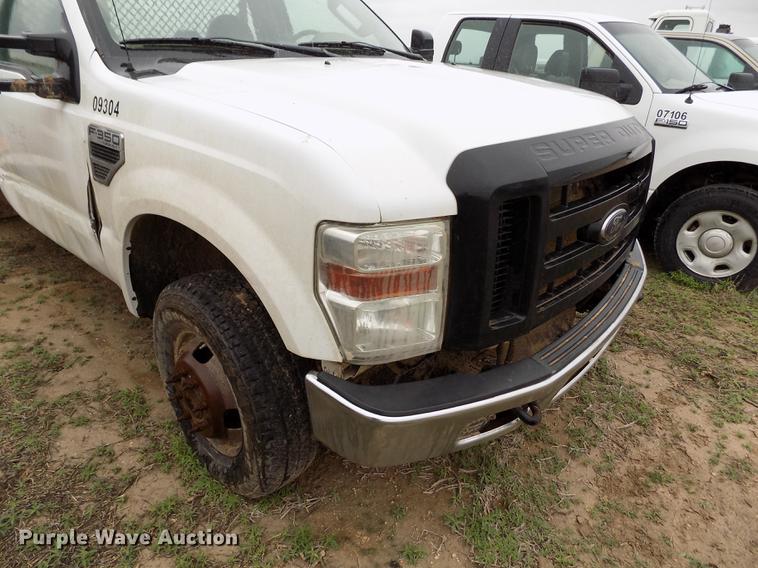 image for item FG9448 2009 Ford F350 Super Duty XL flatbed pickup truck