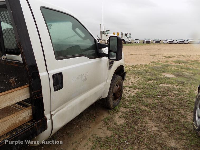 image for item FG9448 2009 Ford F350 Super Duty XL flatbed pickup truck