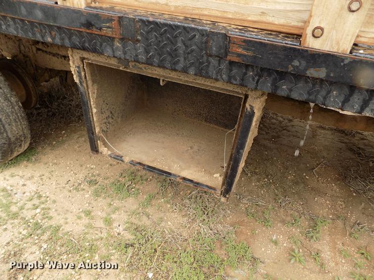 image for item FG9448 2009 Ford F350 Super Duty XL flatbed pickup truck