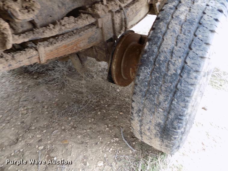 image for item FG9448 2009 Ford F350 Super Duty XL flatbed pickup truck