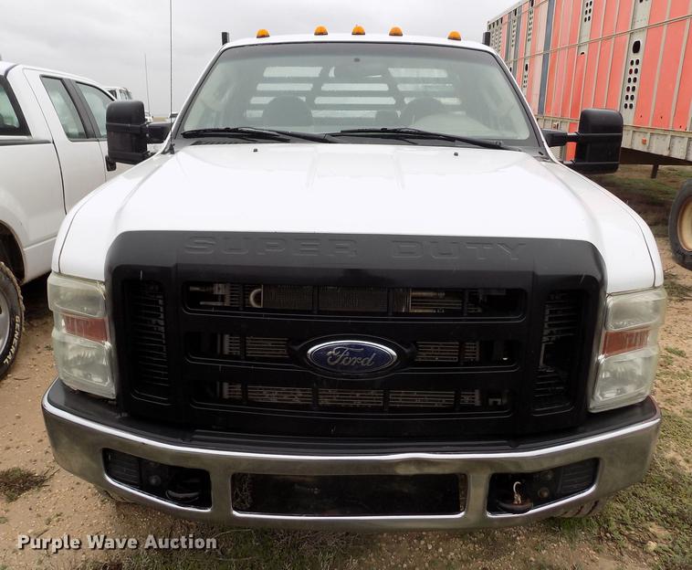 image for item FG9449 2009 Ford F350 Super Duty XL flatbed pickup truck