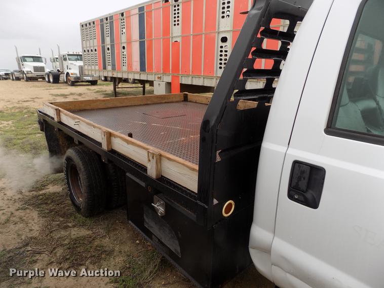 image for item FG9449 2009 Ford F350 Super Duty XL flatbed pickup truck