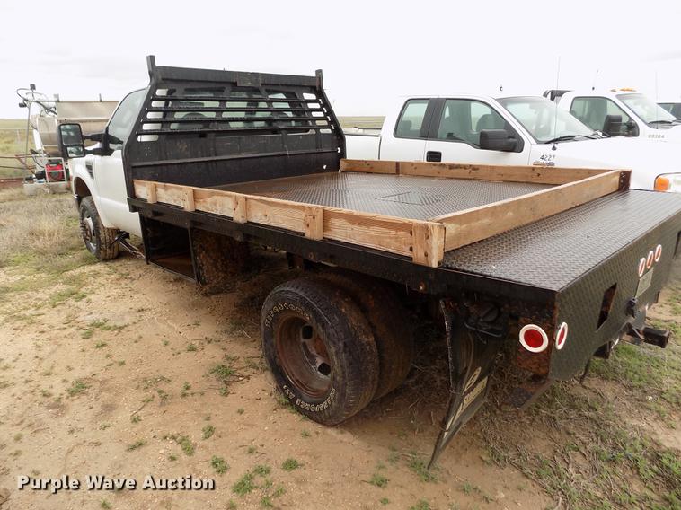 image for item FG9449 2009 Ford F350 Super Duty XL flatbed pickup truck