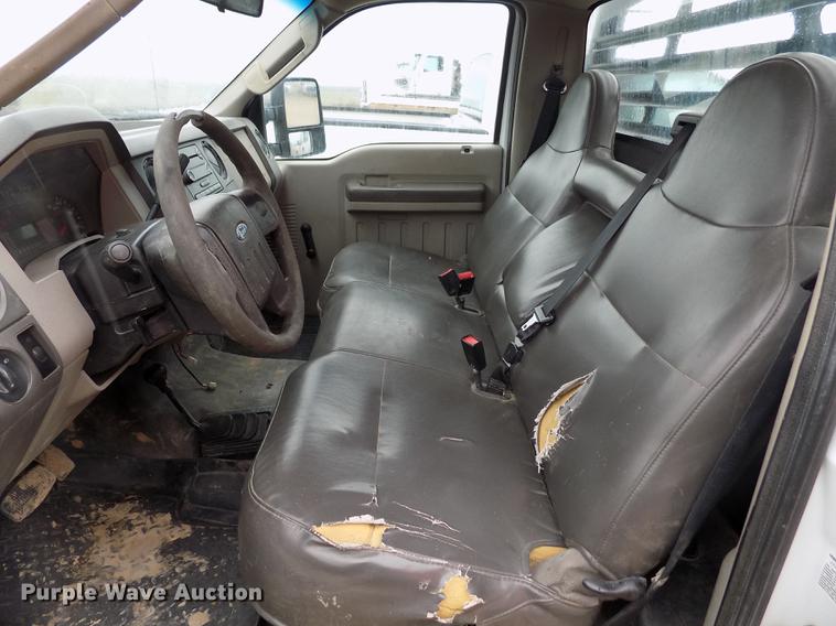 image for item FG9449 2009 Ford F350 Super Duty XL flatbed pickup truck