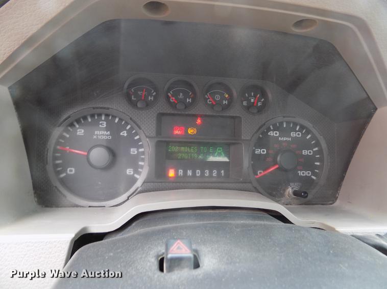 image for item FG9449 2009 Ford F350 Super Duty XL flatbed pickup truck