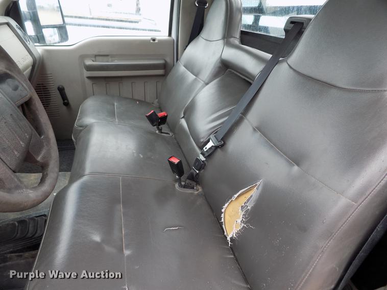 image for item FG9449 2009 Ford F350 Super Duty XL flatbed pickup truck