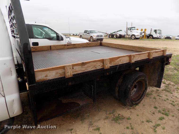 image for item FG9449 2009 Ford F350 Super Duty XL flatbed pickup truck
