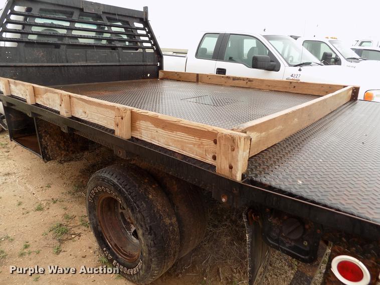 image for item FG9449 2009 Ford F350 Super Duty XL flatbed pickup truck