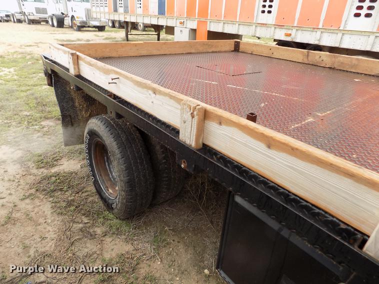 image for item FG9449 2009 Ford F350 Super Duty XL flatbed pickup truck