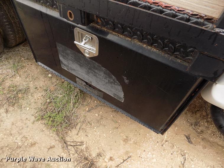 image for item FG9449 2009 Ford F350 Super Duty XL flatbed pickup truck