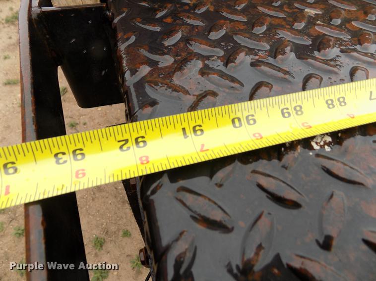 image for item FG9449 2009 Ford F350 Super Duty XL flatbed pickup truck